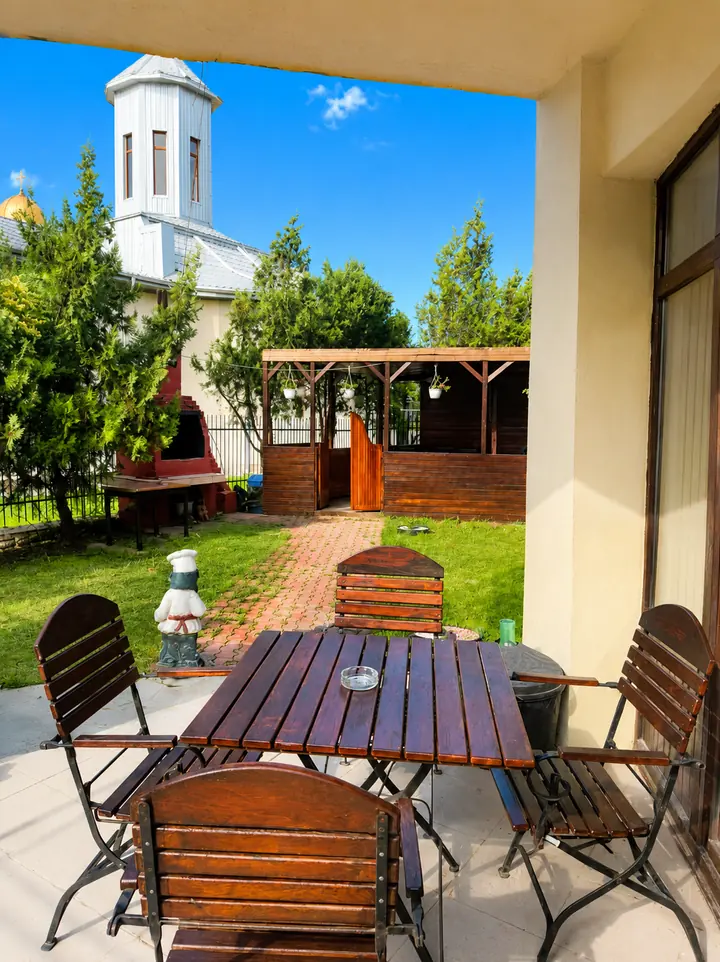 Terasă Vila George
